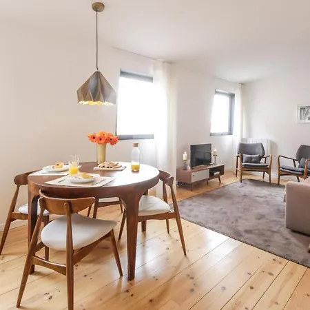 Santa Catarina By Les Deux Mariettes * Lisboa